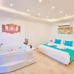 Oezge Kaş